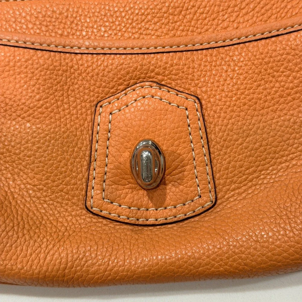 Vintage Coach legacy Pebbled Leather Turnlock Wristlet Clutch Bag fits IPhone 17